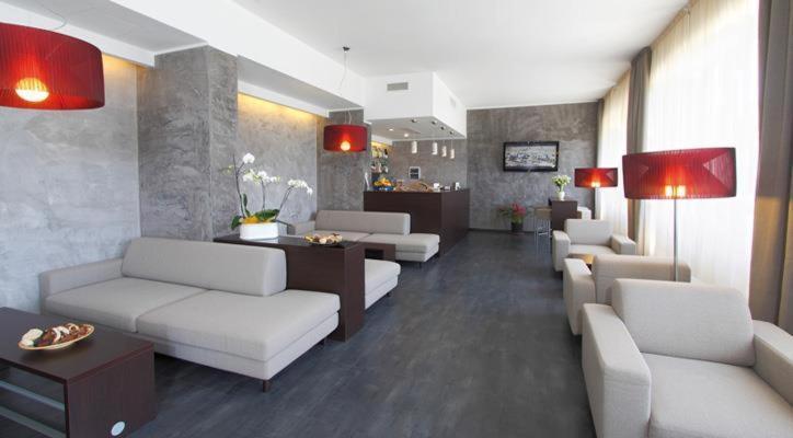 Hotel Mediterraneo กาวีดีลาวานญา ภายนอก รูปภาพ